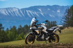 Motocykl CFMOTO 700MT Adventure Motocykl CFMOTO 700MT Adventure